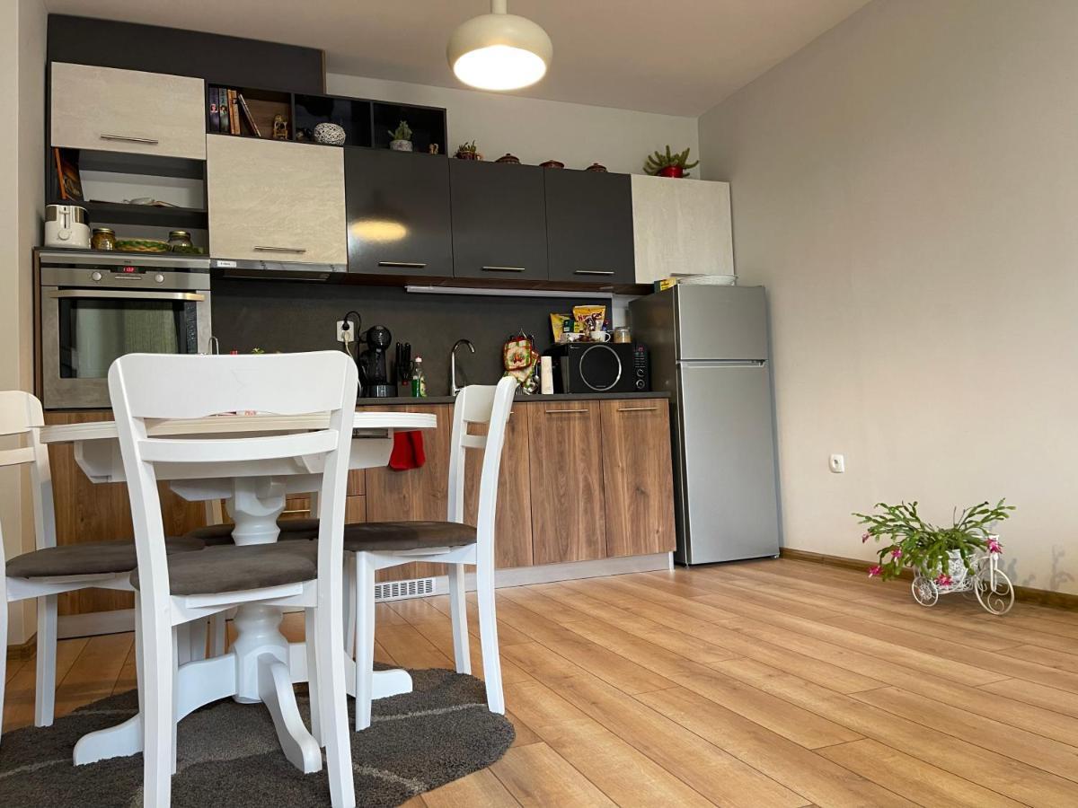 Apartment Nikol 2 Deluxe Velingrad